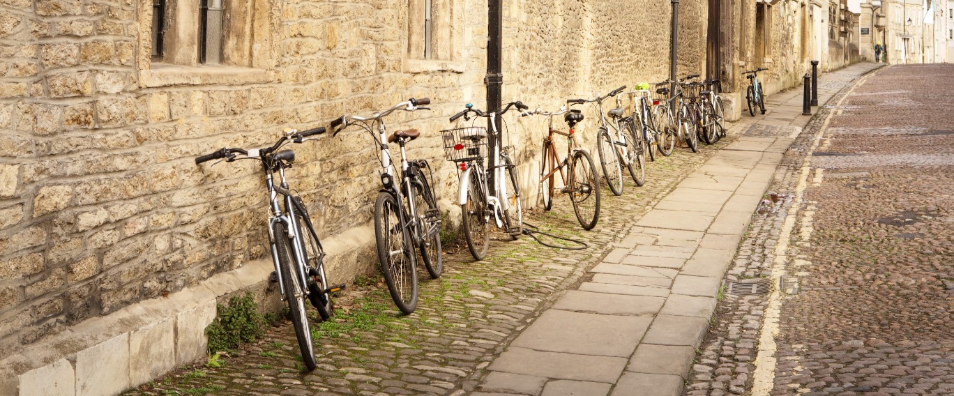 Contact, Warlands Cycles